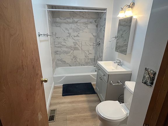 4th image of 38 Stoneland Rd #1A