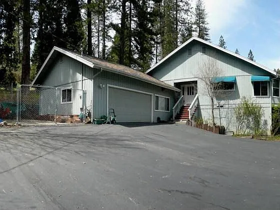 2399 Coachman Rd photo 1