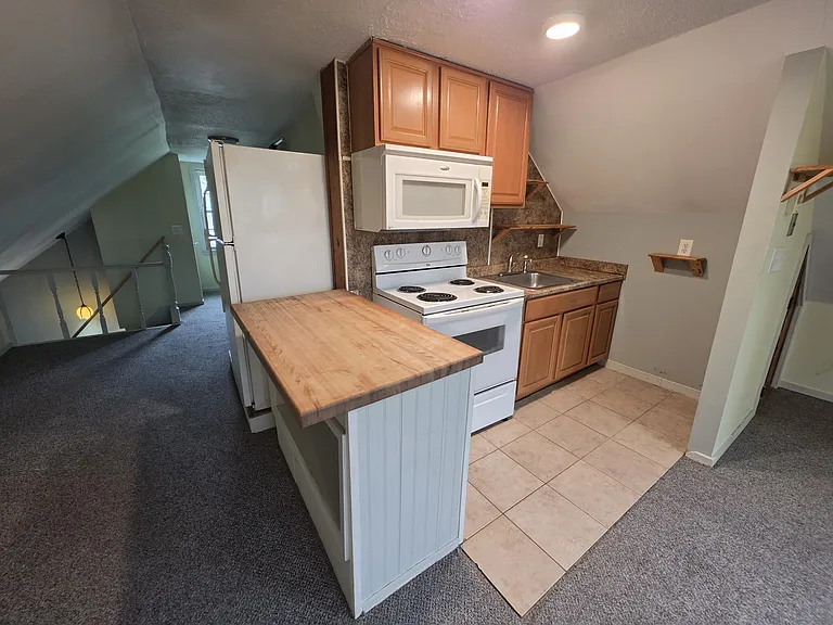 38 Bingham St #3 — Photo 4