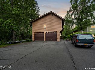 4101 Grape Pl, Anchorage, AK 99508