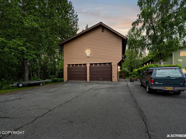 4101 Grape Pl, Anchorage, AK 99508