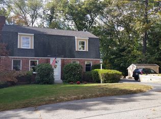 8 Rock O Dundee Rd, Andover, MA 01810