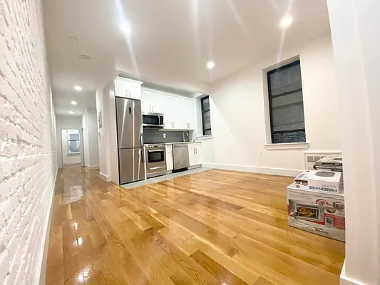 Rented by EastMount Realty LLC | media 11