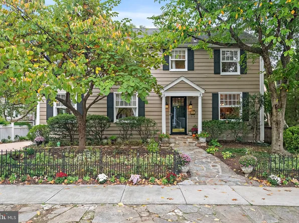 2 Murray Ave, Annapolis, MD 21401