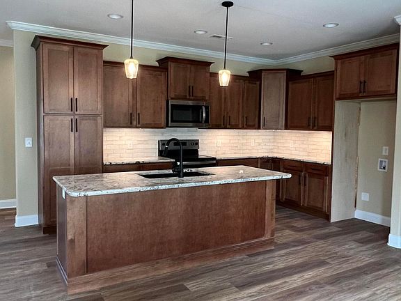 3rd image of 518 Middays Rst