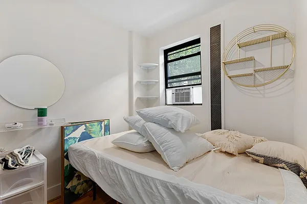 Rented by MNS | media 32