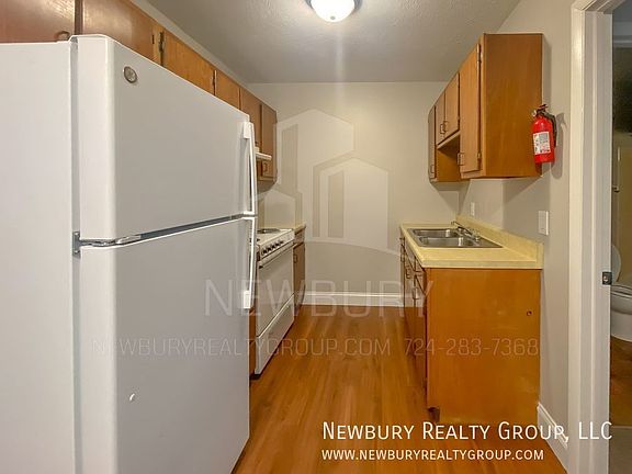 5th image of 44 Sunbury Est