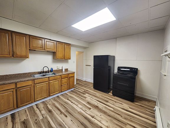 3rd image of 529 E Philadelphia St APT 1