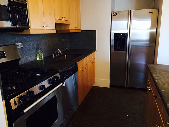 4th image of 401 E 81st St APT 19F