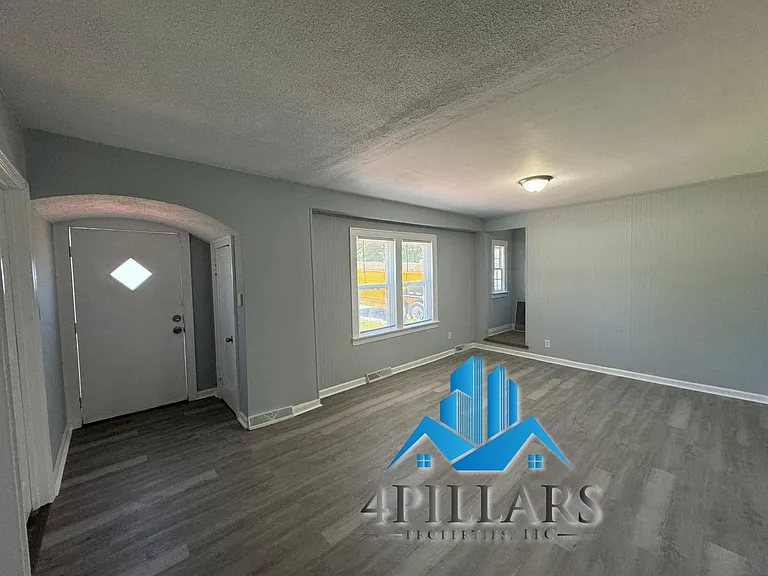 5091 Central Ave — Photo 13