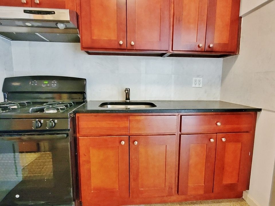 1st image of 25-24 Broadway #3XX