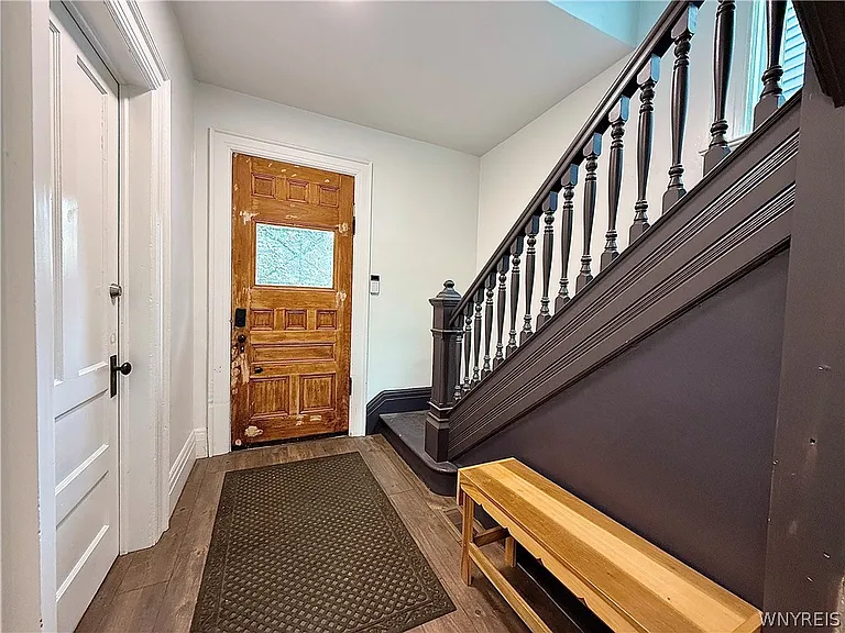 460 Rhode Island St — Photo 2