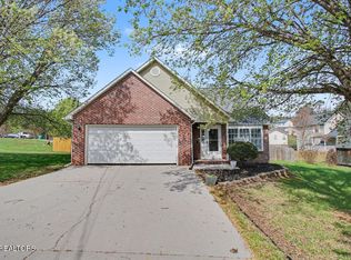 525 Parkstone Ln, Knoxville, TN 37924