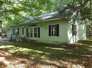 11533 Beechwood Dr, Kewadin, MI 49648