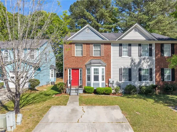 5910 Hampton Ct, Atlanta, GA 30349