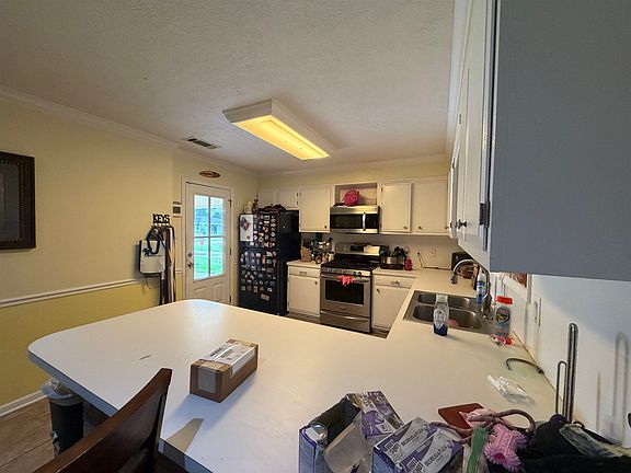 5th image of 2429 Saint Francis St