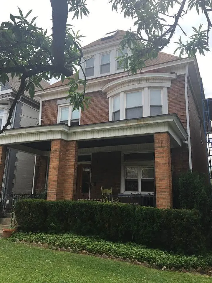 1132 Portland St photo 1