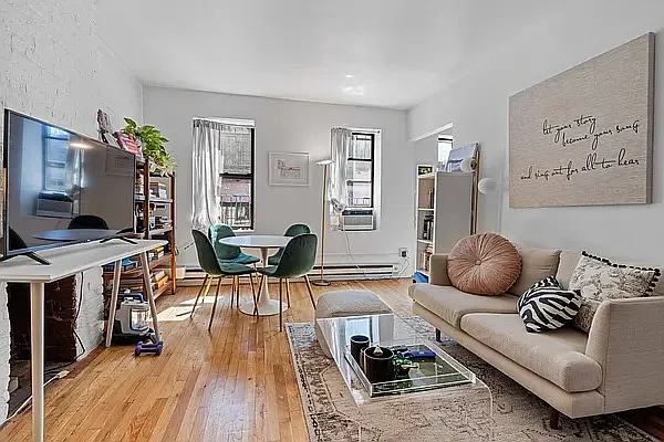 Rented by Oxford Property Group | media 10