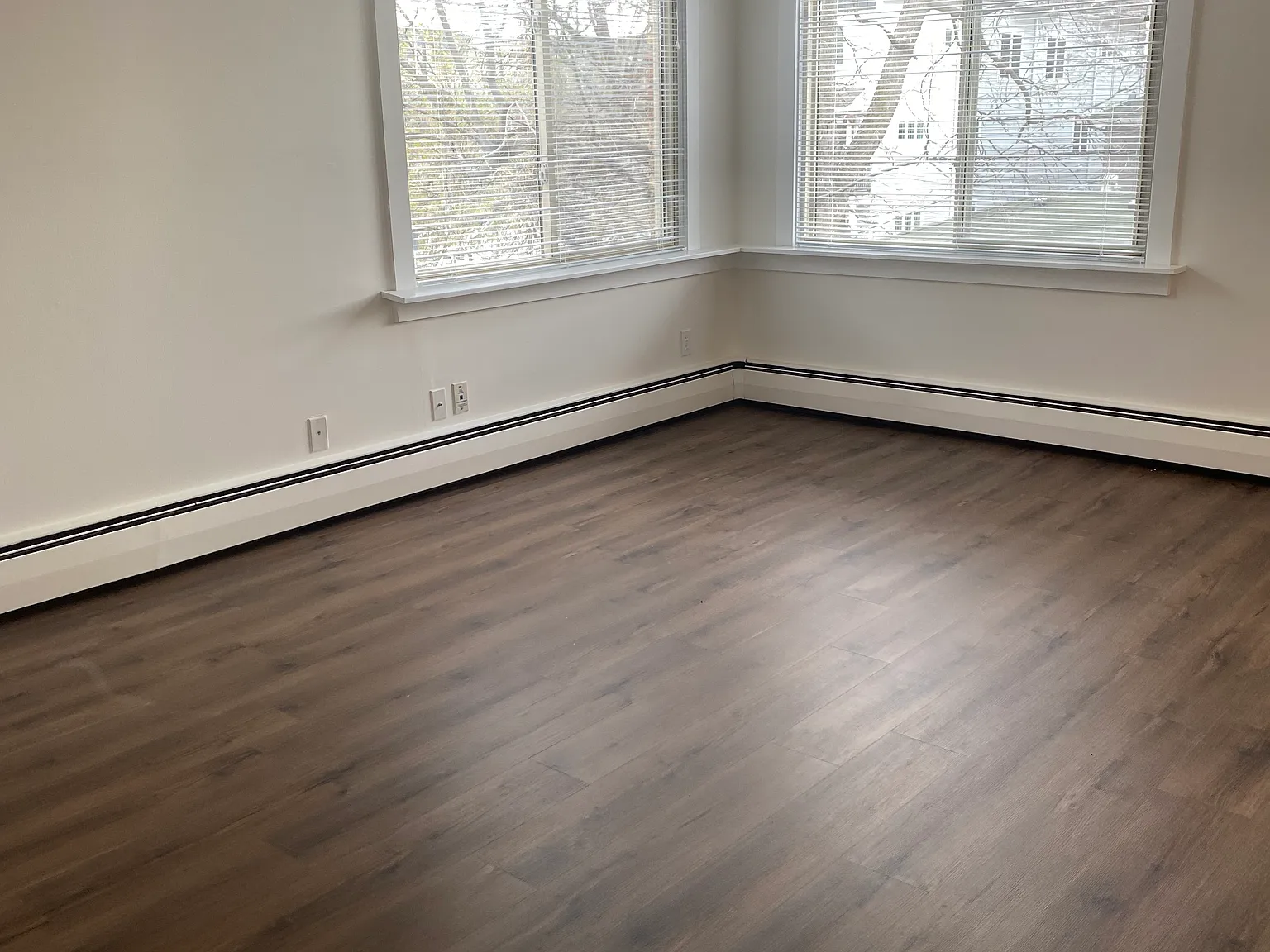 1 bed, 575 sqft, $1,165 — Photo 2