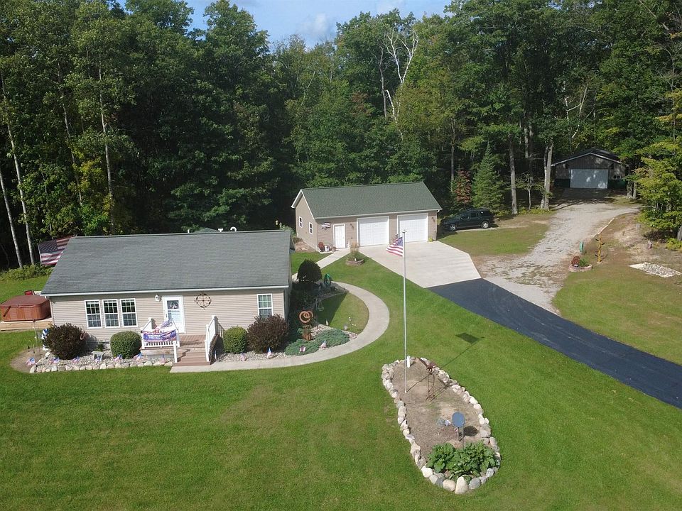 1st image of 797 Kenyon Rd