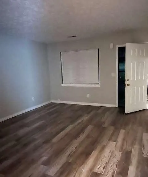 192 Kimberly Way SW #192 — Photo 2