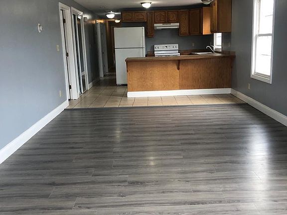 2nd image of 659 Hartford Ave #2
