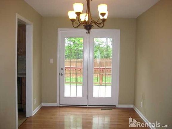 2nd image of 2557 Centerstone Cir