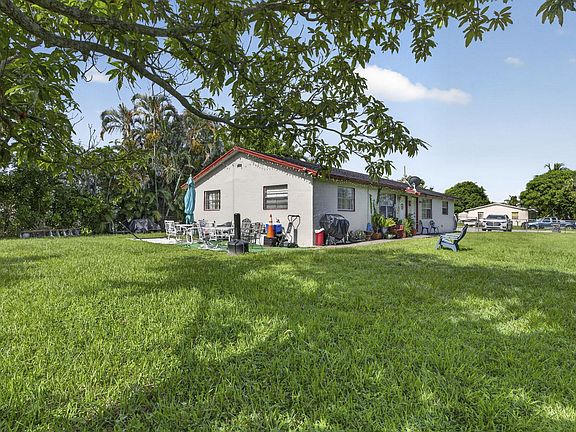 3rd image of 1602 Meridian Road