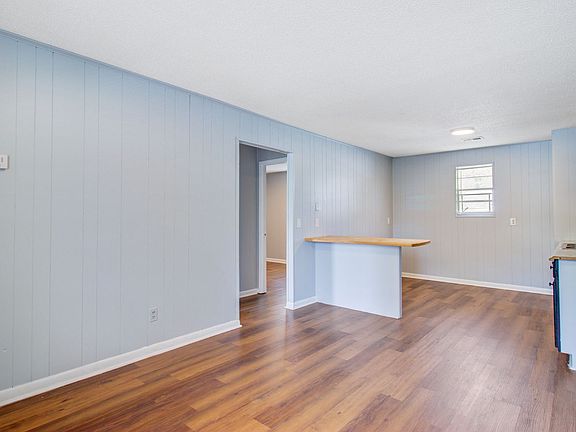 3rd image of 106 Marilyn St APT 3