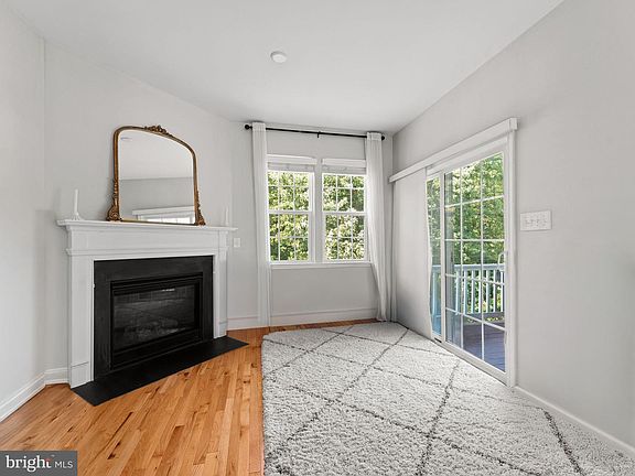 4th image of 431 Dogwood Dr