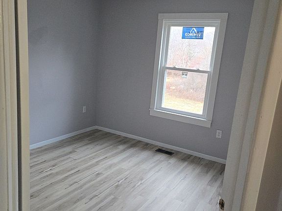 5th image of 49 Woodson Ct #8