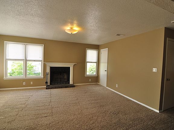 4th image of 2701 Lantern Walk SE APT C
