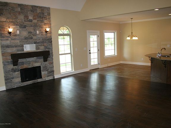 2nd image of 5245 Ashdown Place Cv N
