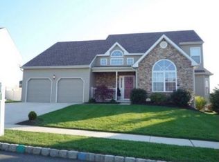 103 Minuteman Ln, Woolwich Township, NJ 08085