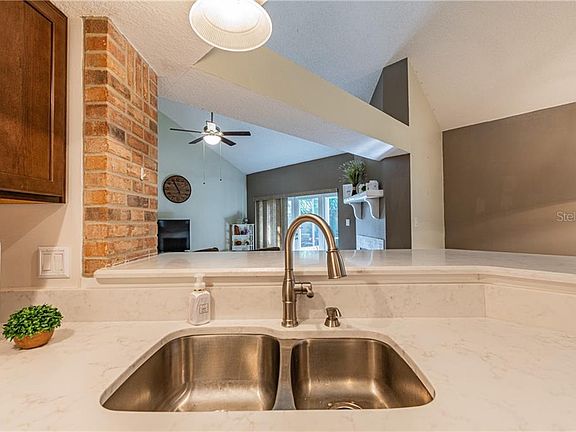 4th image of 3753 Okeechobee Cir