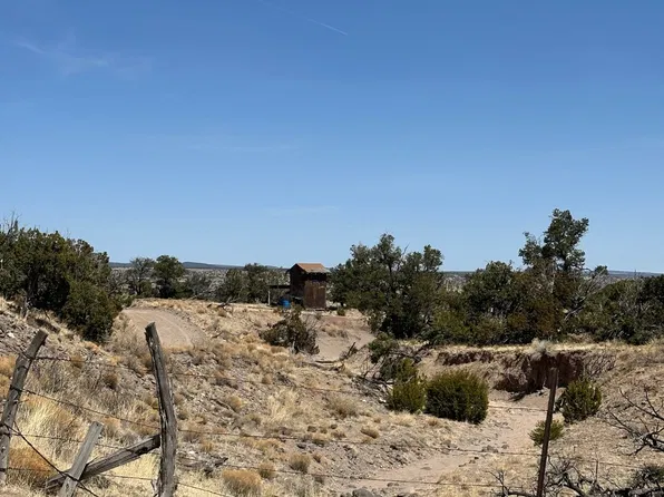 33 Tadlock Ln, Datil, NM 87821