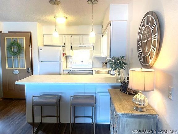 2nd image of 22 Wrenwood Cir #2A