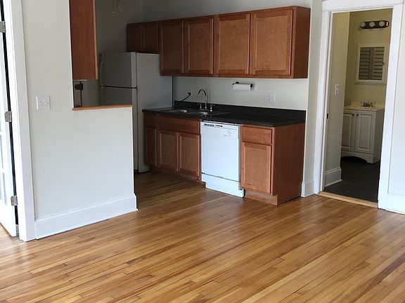 2nd image of 1407 W Wilson Ave APT 3A