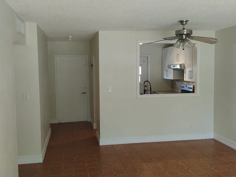 5011 W Oakland Park Blvd #203 — Photo 5