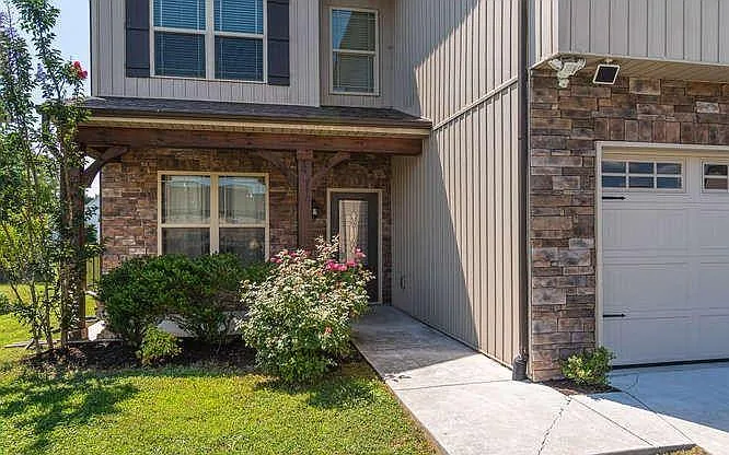 9012 Carnegie Way — Photo 2