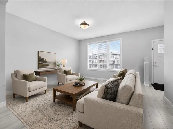 170 W Creekside Dr SW, Calgary, AB T2X 4A8