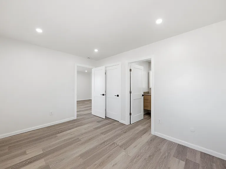 15548 Usher St #1 — Photo 20