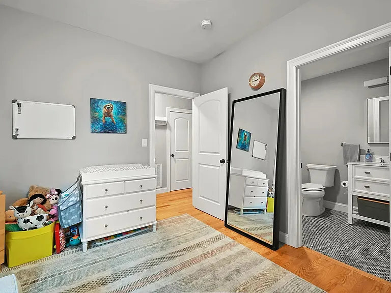 8 Greenleaf Ave #1 — Photo 15