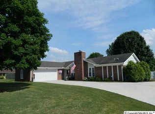 105 Fernglen Cir, Meridianville, AL 35759