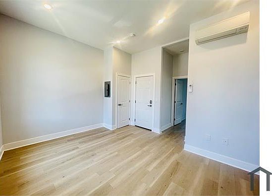 3rd image of 882 N 41st St Floor 3