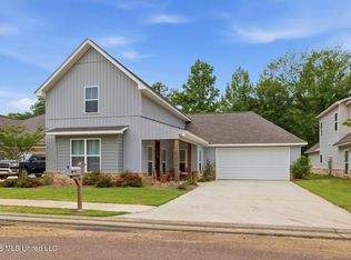 111 Colebrooke Cv, Florence, MS 39073