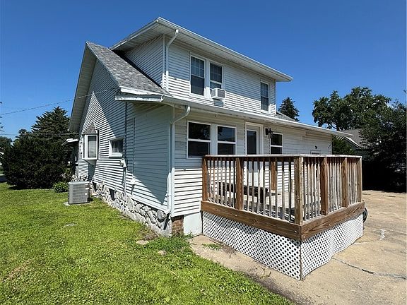 4th image of 309 N Sandusky St