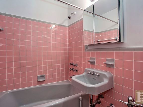 4th image of 405 E 82nd St APT 3A