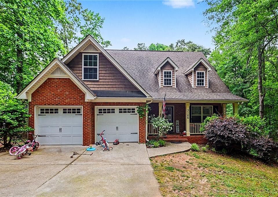 1st image of 3186 Sweetbriar Dr
