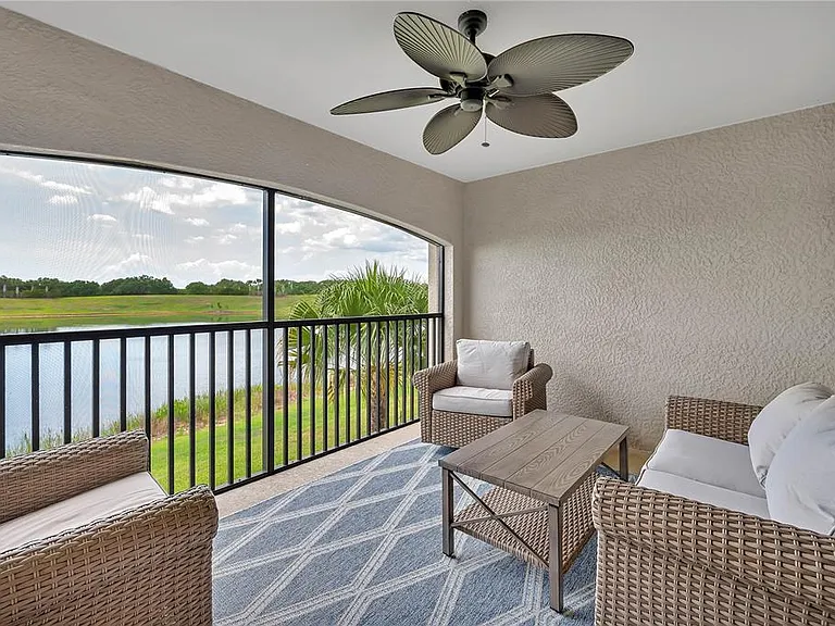 5577 Palmer Cir #201 — Photo 1